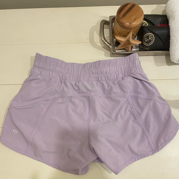 Lululemon tracker shorts - lavender dusk 6 - Picture 4 of 4